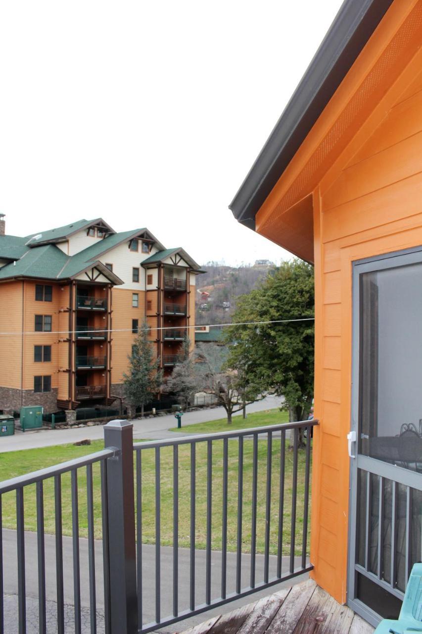 Spacious Downtown Condo Walking Distance To Downtown Gatlinburg Sleeps 6 Guests المظهر الخارجي الصورة