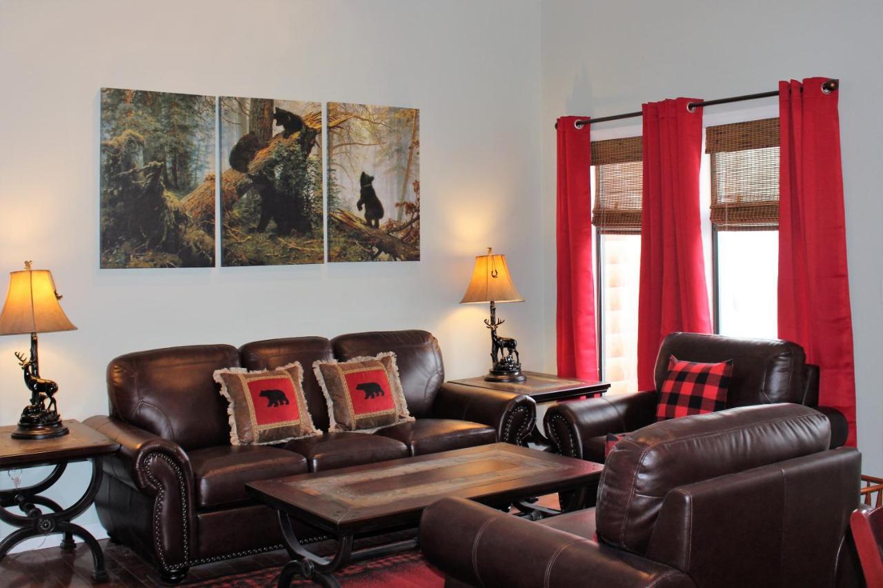 Spacious Downtown Condo Walking Distance To Downtown Gatlinburg Sleeps 6 Guests المظهر الخارجي الصورة