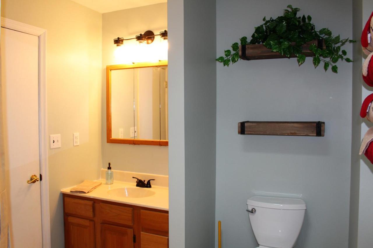 Spacious Downtown Condo Walking Distance To Downtown Gatlinburg Sleeps 6 Guests المظهر الخارجي الصورة