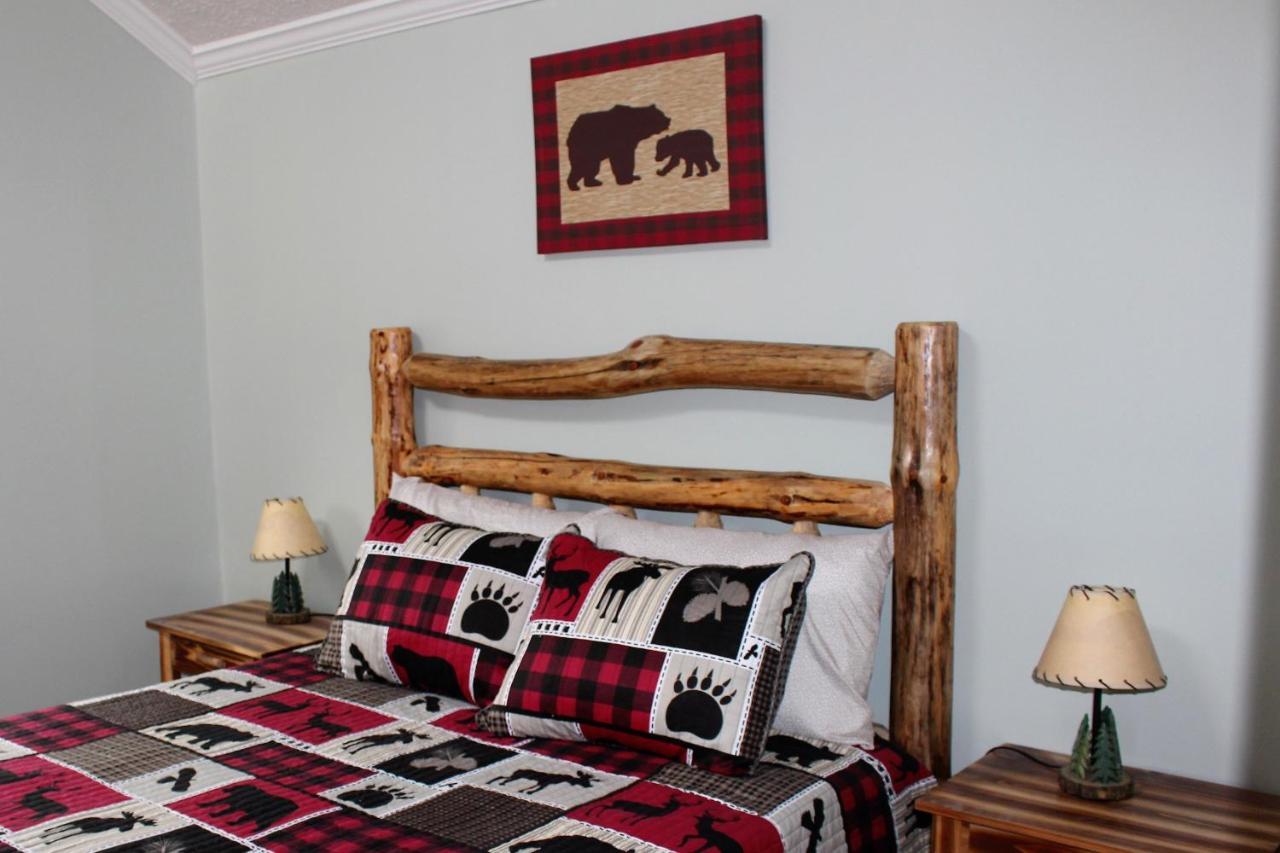 Spacious Downtown Condo Walking Distance To Downtown Gatlinburg Sleeps 6 Guests المظهر الخارجي الصورة