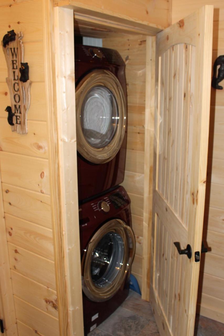 Spacious Downtown Condo Walking Distance To Downtown Gatlinburg Sleeps 6 Guests المظهر الخارجي الصورة