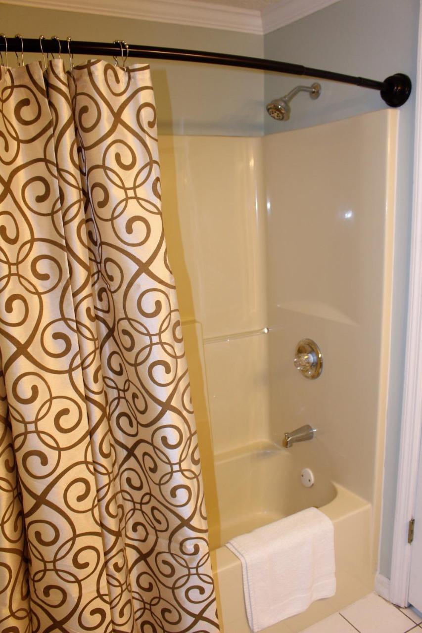 Spacious Downtown Condo Walking Distance To Downtown Gatlinburg Sleeps 6 Guests المظهر الخارجي الصورة