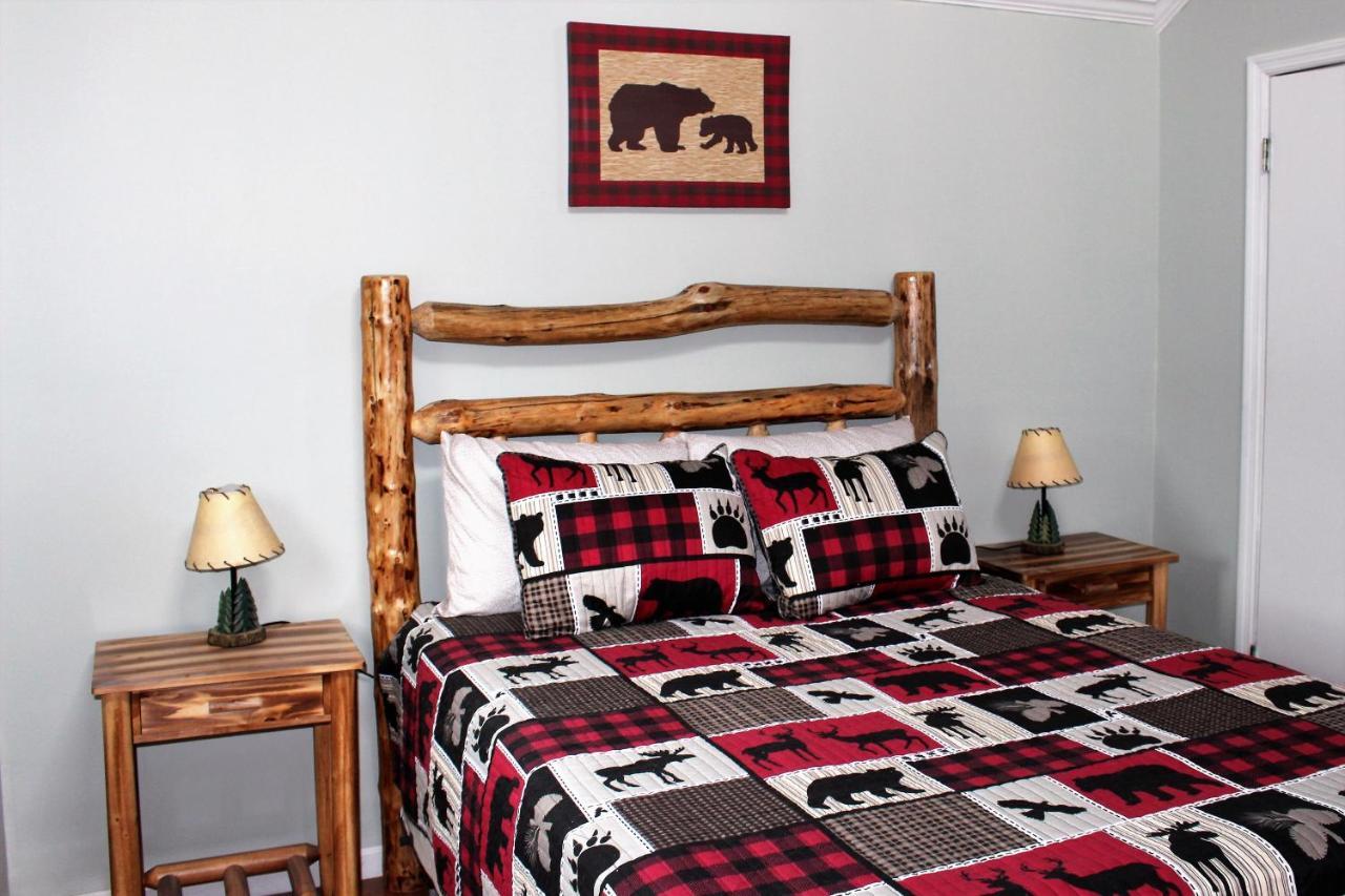 Spacious Downtown Condo Walking Distance To Downtown Gatlinburg Sleeps 6 Guests المظهر الخارجي الصورة